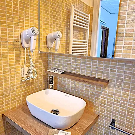 One Frühstückspension 3*