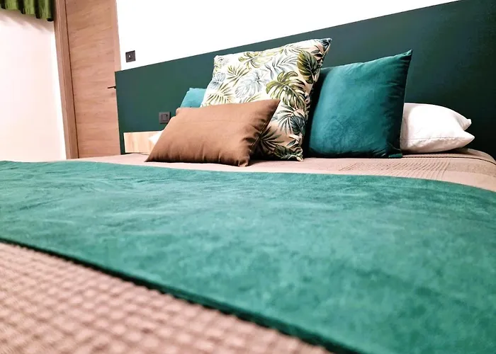 Bed & Breakfast One 3*