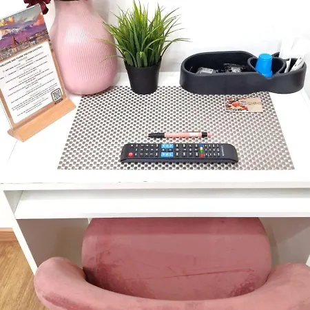 One Bed & Breakfast 3*