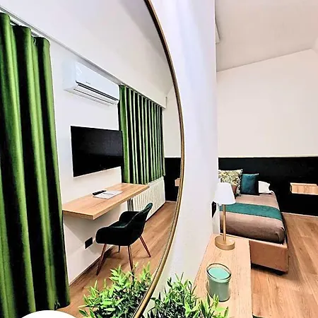 One Bed & Breakfast 3*